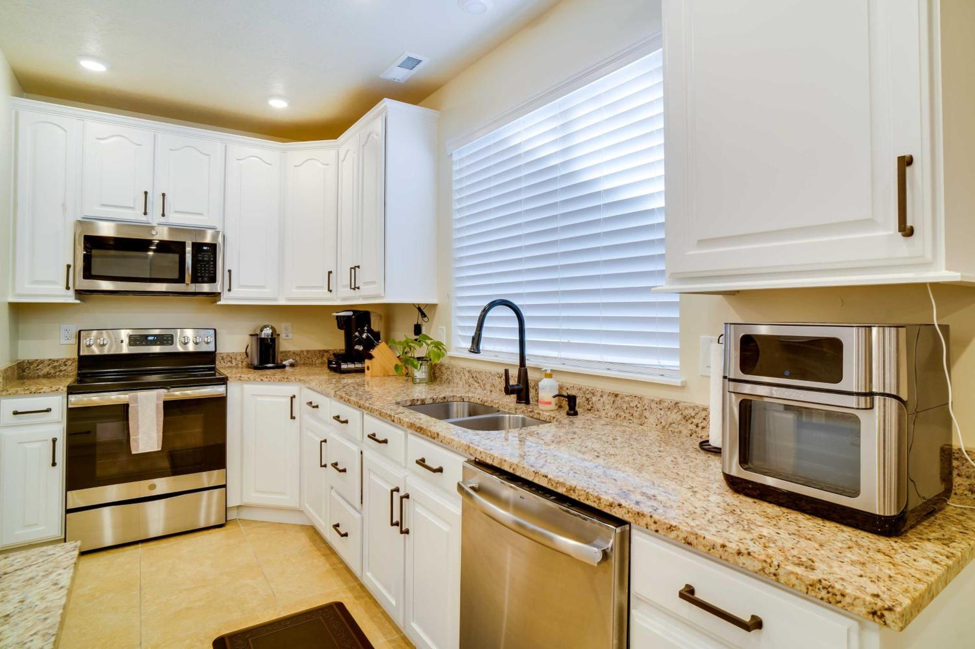 Contemporary Home With Grill Near Utah Lake! Saratoga Springs Exterior foto